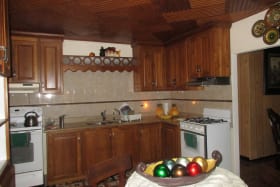 almond-boulevard-arima-home-for-sale-kitchen